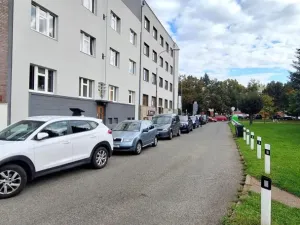 Pronájem bytu 2+kk, Hradec Králové, Střelecká, 45 m2