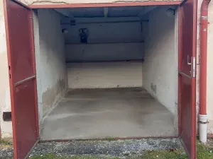 Pronájem garáže, Poděbrady, Jungmannova, 17 m2