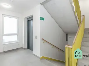 Pronájem bytu 1+kk, Praha - Vysočany, Piskáčkových, 28 m2