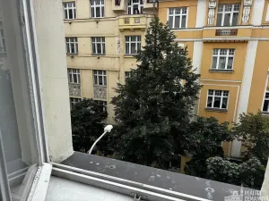 Pronájem bytu 1+kk, Praha - Vinohrady, Řipská, 46 m2