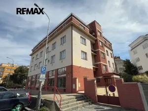 Pronájem bytu 3+1, Praha - Podolí, Podolská, 69 m2