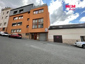 Prodej garážového stání, Praha - Košíře, Tůmova, 11 m2