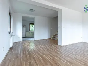 Pronájem rodinného domu, Praha - Kyje, Černičná, 150 m2