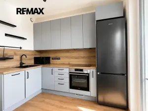 Pronájem bytu 2+kk, Praha - Hloubětín, Kbelská, 54 m2