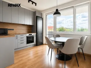 Pronájem bytu 2+kk, Praha - Hloubětín, Kbelská, 54 m2