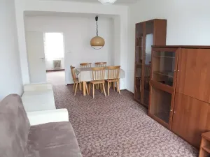 Pronájem bytu 2+1, Týnec nad Sázavou, Družstevní, 50 m2