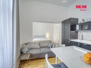 Prodej bytu 1+kk, Praha - Vinohrady, Římská, 35 m2