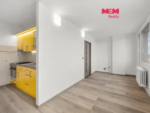 Prodej bytu 1+kk, Kladno - Kročehlavy, Švýcarská, 27 m2