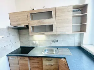 Prodej bytu 2+1, Karlovy Vary, Jaltská, 51 m2
