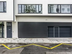 Pronájem bytu 1+kk, Praha - Karlín, Pobřežní, 27 m2