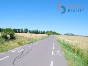 Prodej pole, Mikulov, Nová, 129352 m2