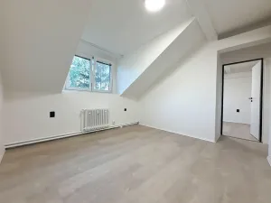 Pronájem bytu 2+1, Praha - Uhříněves, V bytovkách, 44 m2