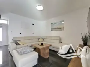 Prodej vily, Vrsi, Chorvatsko, 209 m2