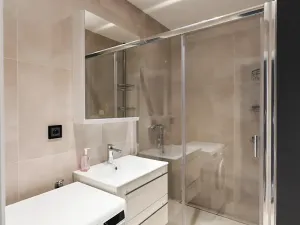 Pronájem bytu 2+kk, Praha - Kobylisy, Famfulíkova, 44 m2