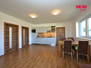Prodej obchodního prostoru, Zbraslavice, 1381 m2