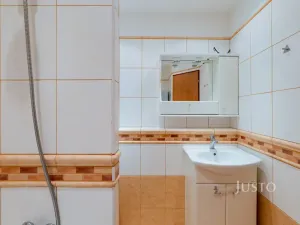 Pronájem bytu 3+kk, Praha - Petrovice, Rezlerova, 63 m2