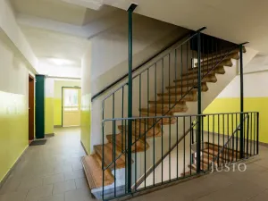 Pronájem bytu 3+kk, Praha - Petrovice, Rezlerova, 63 m2