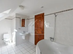 Pronájem rodinného domu, Praha - Dolní Chabry, Podhorská, 230 m2