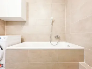 Pronájem bytu 2+kk, Praha - Holešovice, Tusarova, 58 m2