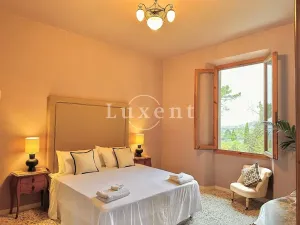 Prodej vily, Loro Ciuffenna, Itálie, 900 m2