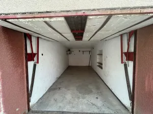 Pronájem garáže, Brno, Škrochova, 17 m2