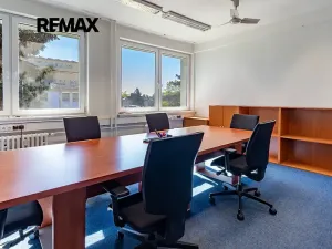 Pronájem kanceláře, Česká Lípa, Děčínská, 350 m2