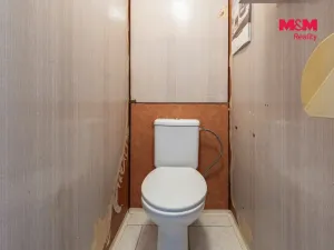 Prodej bytu 2+1, Chomutov, Holešická, 64 m2