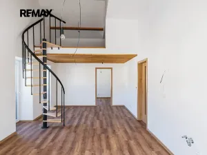 Prodej bytu 3+kk, Svoboda nad Úpou, Nádražní, 65 m2
