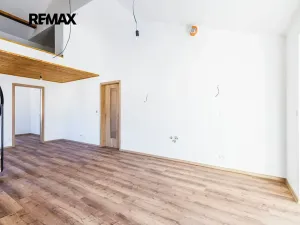 Prodej bytu 3+kk, Svoboda nad Úpou, Nádražní, 65 m2