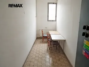 Pronájem obchodního prostoru, Hradec Králové, Gočárova třída, 865 m2
