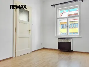 Pronájem bytu 1+1, Praha - Smíchov, Fráni Šrámka, 47 m2