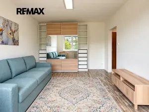 Pronájem bytu 1+1, Praha - Troja, Krynická, 30 m2