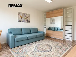 Pronájem bytu 1+1, Praha - Troja, Krynická, 30 m2
