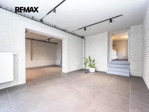 Pronájem kanceláře, Praha - Smíchov, U smíchovského hřbitova, 53 m2