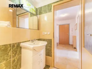 Prodej bytu 2+kk, Dobřichovice, Za Parkem, 42 m2