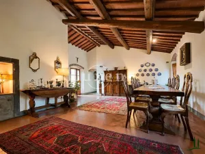 Prodej výrobních prostor, Castellina in Chianti, Itálie, 1130 m2