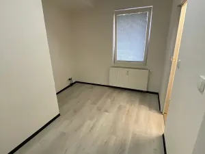 Pronájem bytu 1+kk, Praha - Hlubočepy, Na Zlíchově, 18 m2