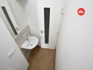 Pronájem kanceláře, Karlovy Vary, Bělehradská, 112 m2