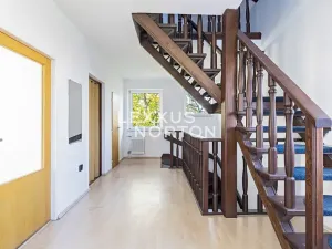 Pronájem rodinného domu, Praha - Lhotka, Slepá II, 273 m2