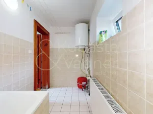Prodej rodinného domu, Chroustovice, náměstí Josefa Haška, 205 m2