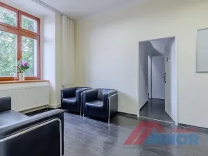 Pronájem ordinace, Slaný, Masarykovo náměstí, 69 m2