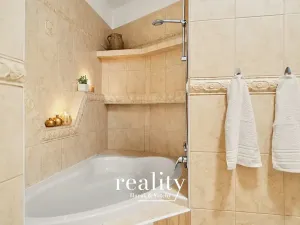 Prodej bytu 3+kk, Šumná, 88 m2