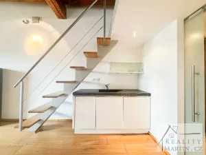 Prodej bytu 1+1, Praha, Bartoškova, 62 m2