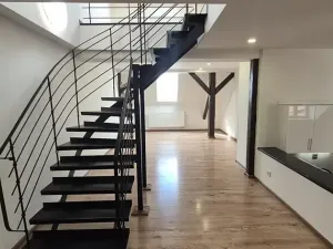 Pronájem atypického bytu, Česká Lípa, 147 m2