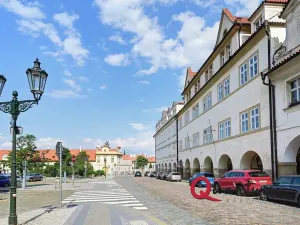 Pronájem kanceláře, Praha - Hradčany, Loretánské náměstí, 28 m2