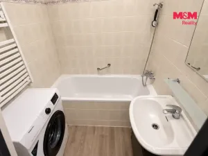 Pronájem bytu 2+1, Hradec Králové - Nový Hradec Králové, Brožíkova, 60 m2