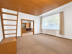 Pronájem bytu 2+1, Praha - Kobylisy, Střelničná, 72 m2