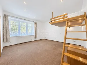 Pronájem bytu 2+1, Praha - Kobylisy, Střelničná, 72 m2