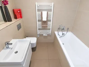Prodej bytu 2+kk, Praha - Košíře, Naskové, 62 m2