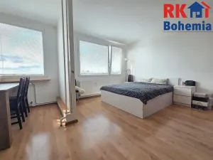 Pronájem bytu 3+1, Praha - Prosek, Vysočanská, 84 m2